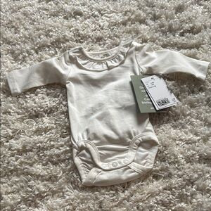 +H&M+ NWT Long sleeve Organic Cotton Cream Baby Onesie with ruffle collar